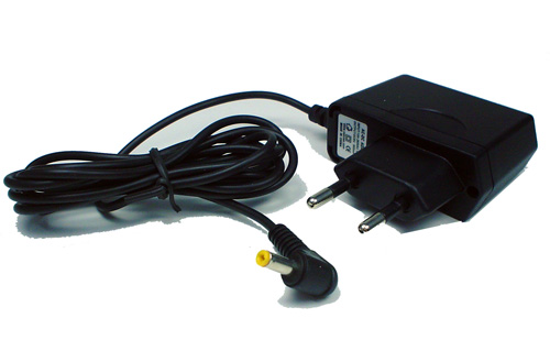 6572_0CXwfRXFKq8z2a Netzteil für TomTom GO710