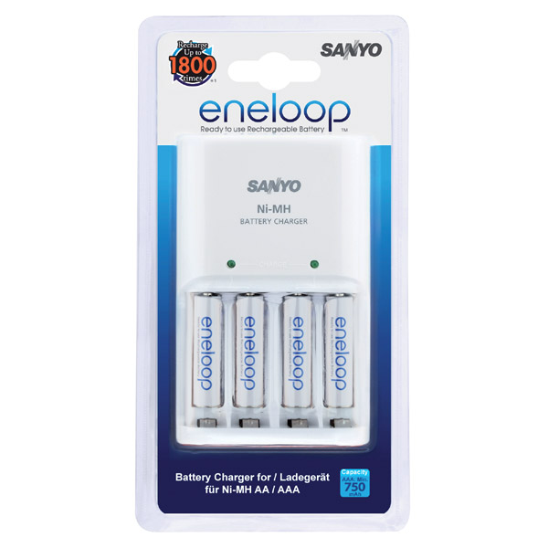 Sanyo MQN04 Ladegerät + 4x eneloop AAA Akkus