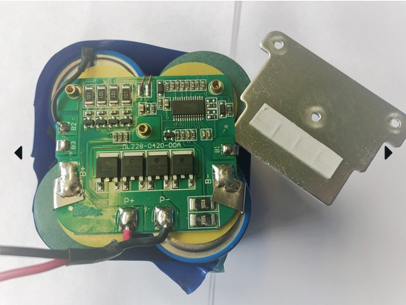 25112_1t8F4HaTpFl7x9